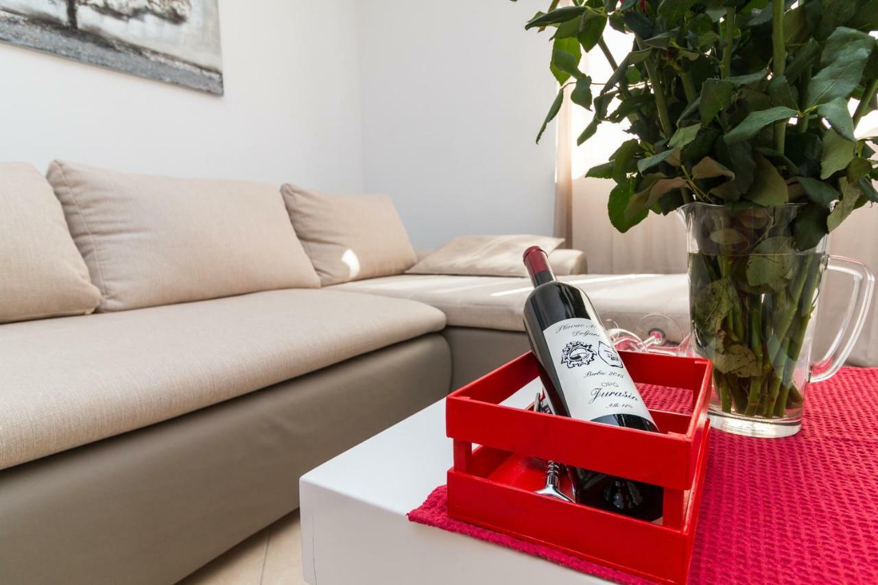 Apartment Jurasin Kaštela Eksteriør bilde