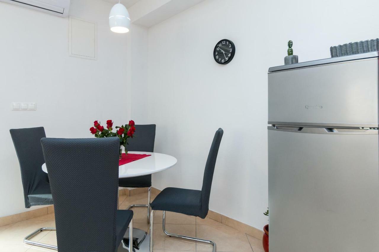 Apartment Jurasin Kaštela Eksteriør bilde
