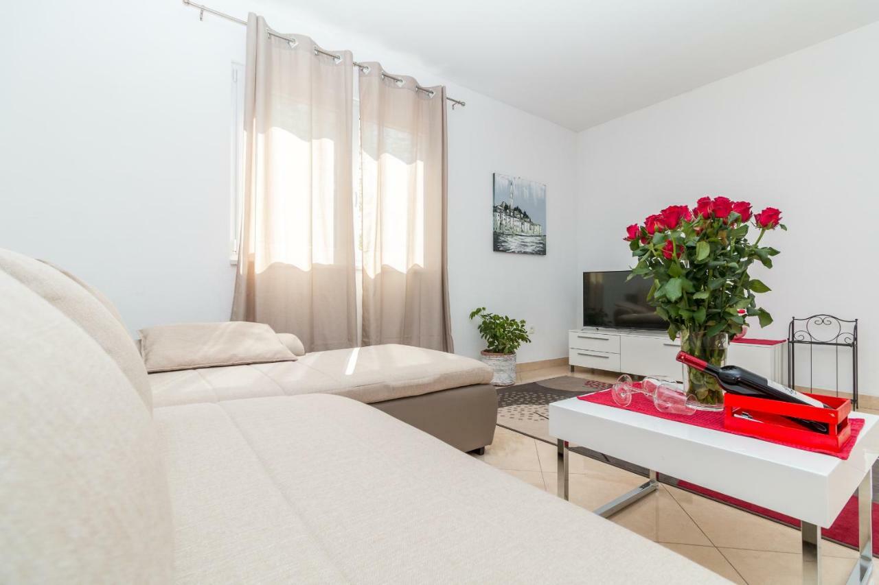 Apartment Jurasin Kaštela Eksteriør bilde