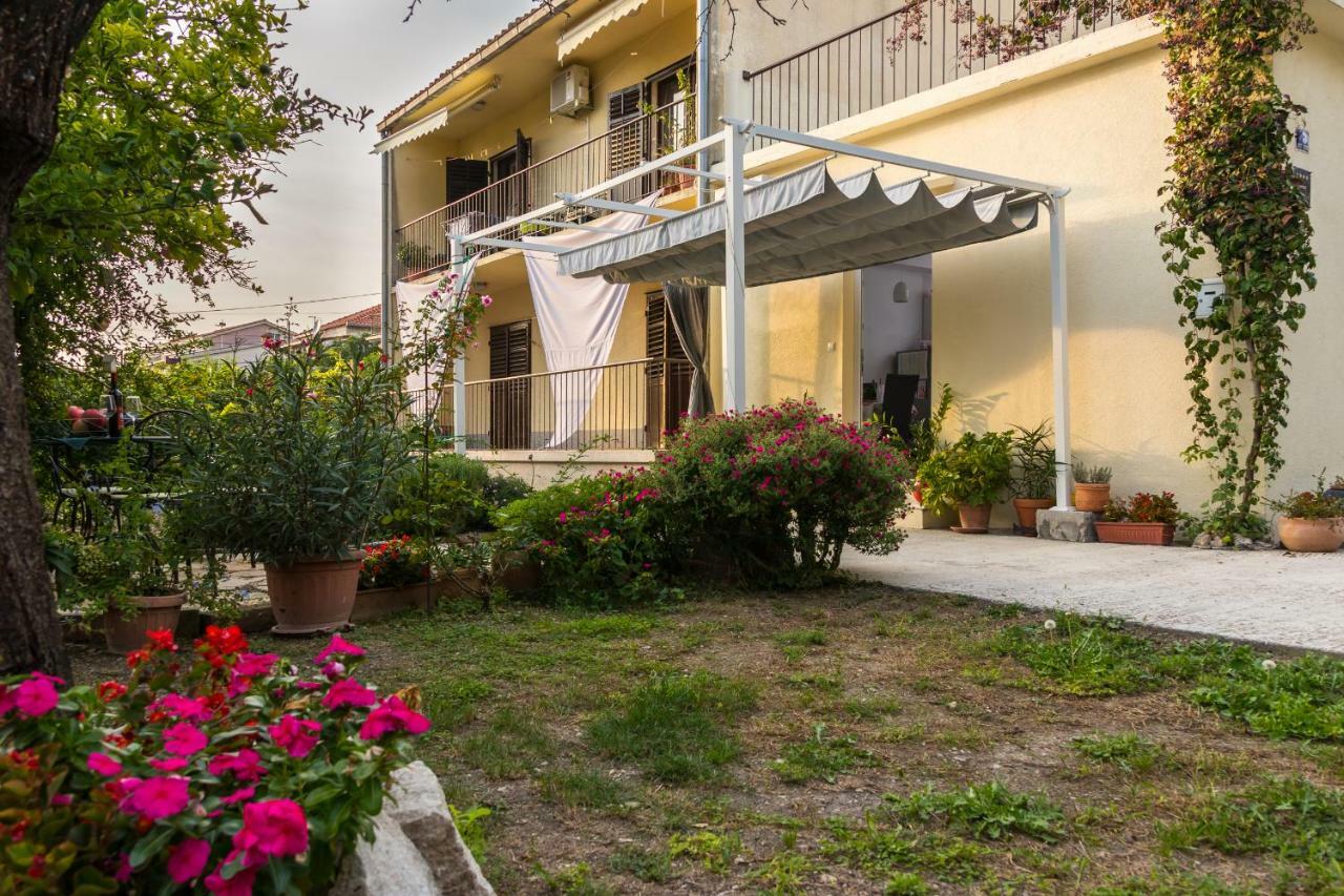 Apartment Jurasin Kaštela Eksteriør bilde
